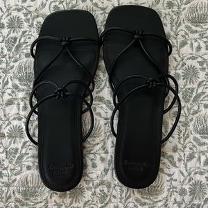 Abercrombie & Fitch - strappy sandal
